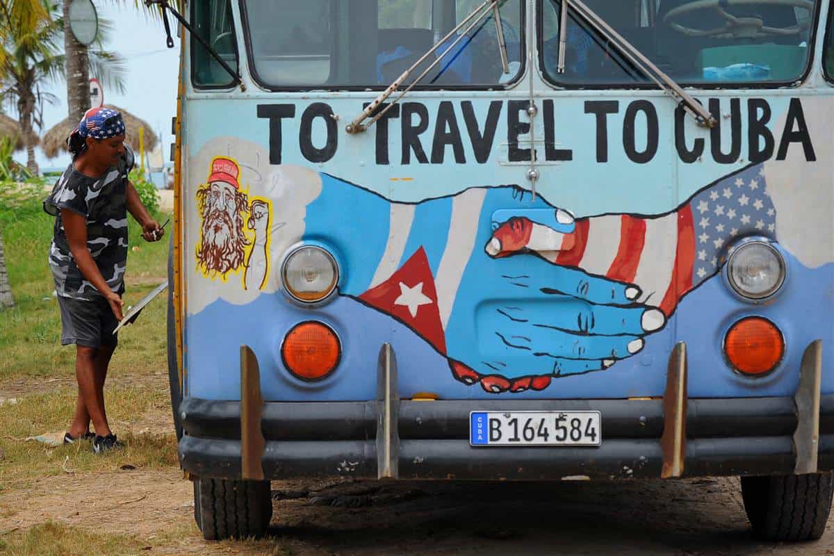 Arriba 55+ imagen can a us citizen travel to cuba