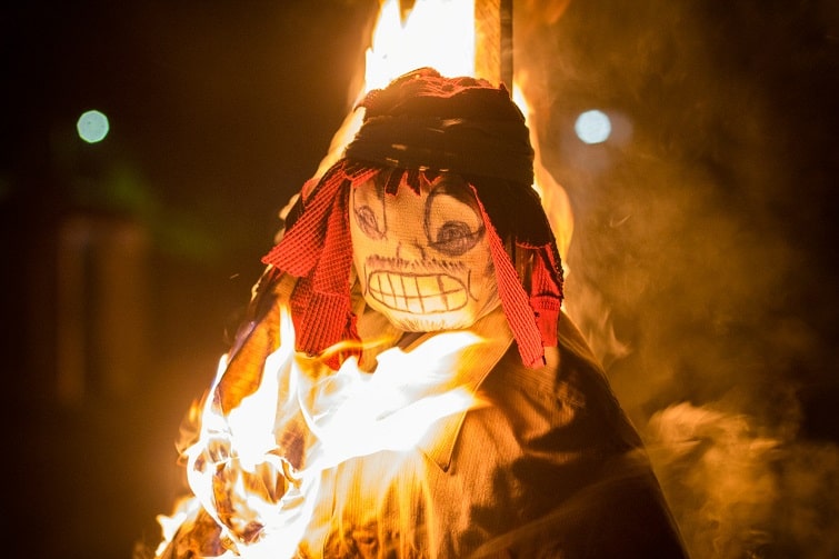 Cuba New Year's Tradition - Burning the Effigy